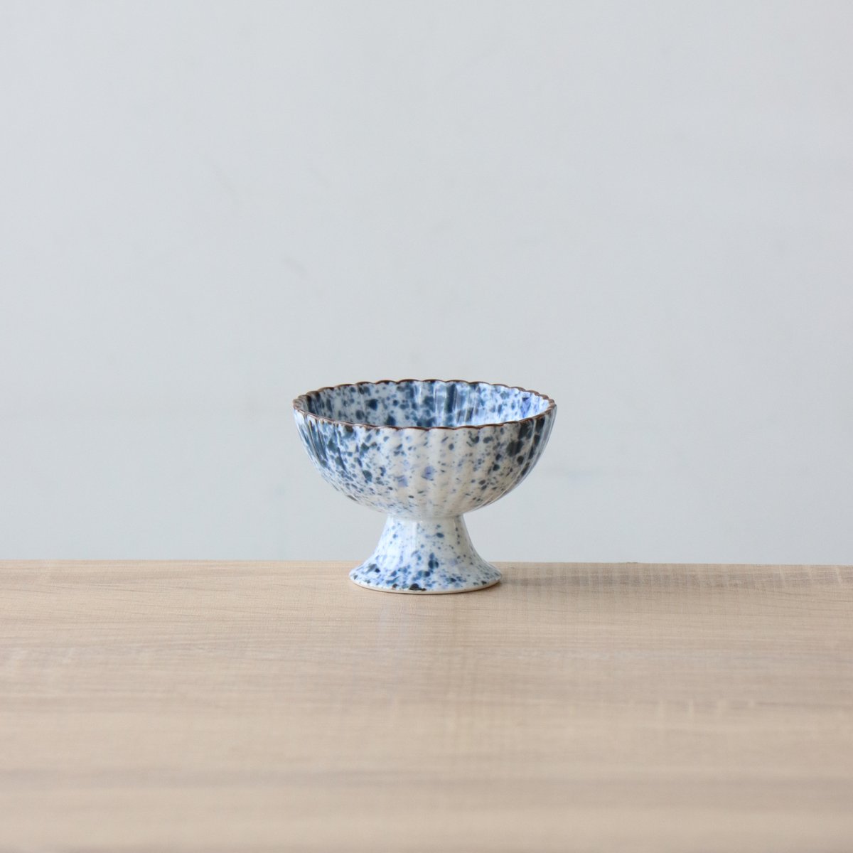 コンポ―ト 青白磁 / 吹墨 | 和食器通販 有田焼 山忠｜おしゃれでモダン