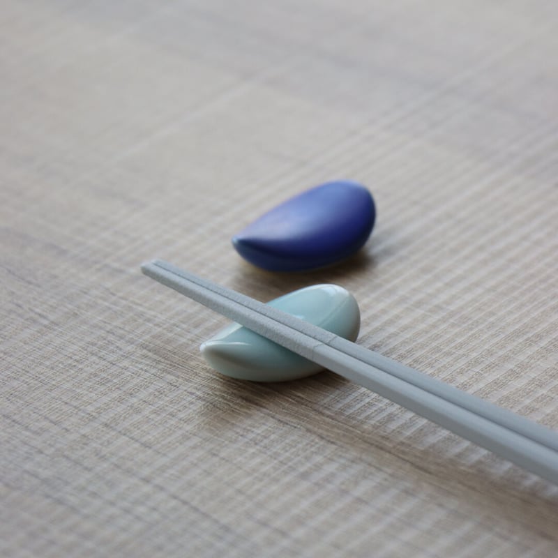 箸置き 雫 | 和食器通販 有田焼 山忠｜おしゃれでモダンな和食器を全国配送