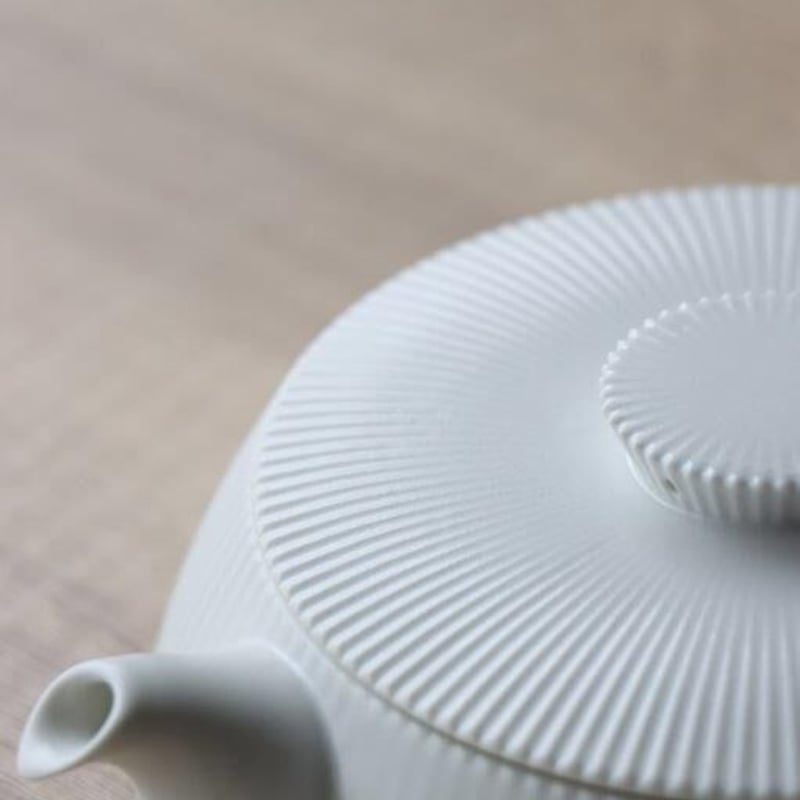 有田焼　白磁　大皿 有田焼 白磁 菊花皿 21cm 梶謙製磁社の通販｜Studio1156