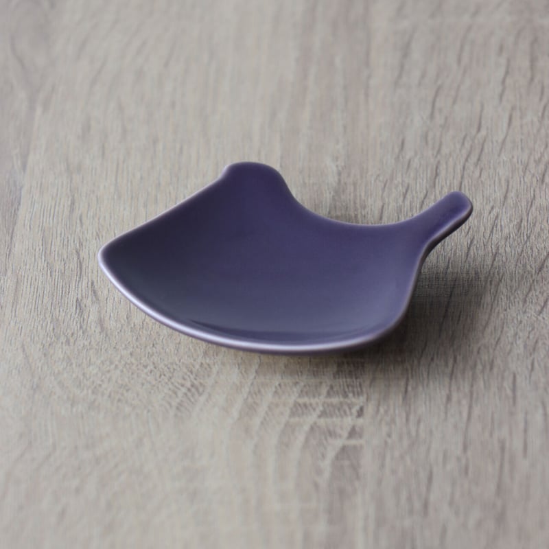 yumiko iihoshi porcelain tori plate smoke purpl