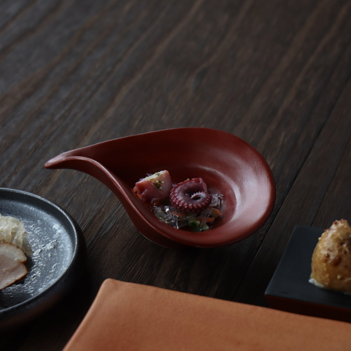 しずく片口小鉢 ゴールド / レッド / ブラック | 和食器通販 有田焼