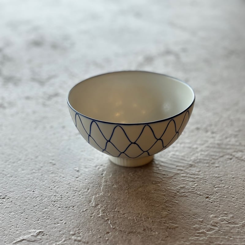 バニラブルー 網絵 しのぎ飯碗 | 和食器通販 有田焼 山忠｜おしゃれで