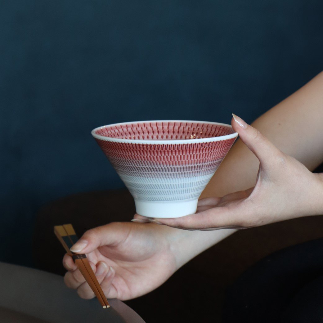 波佐見焼 富士碗 ブルーとレッドの夫婦茶碗セット【ギフトBOX入り