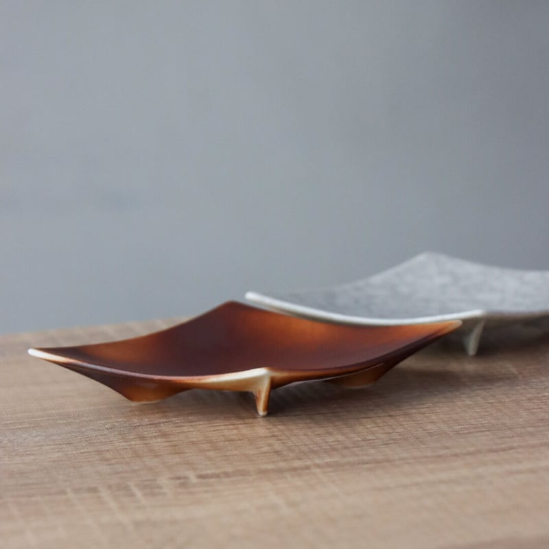 在庫限り] 菱型小皿 焼き締め/グレーマット | 和食器通販 有田焼 山忠