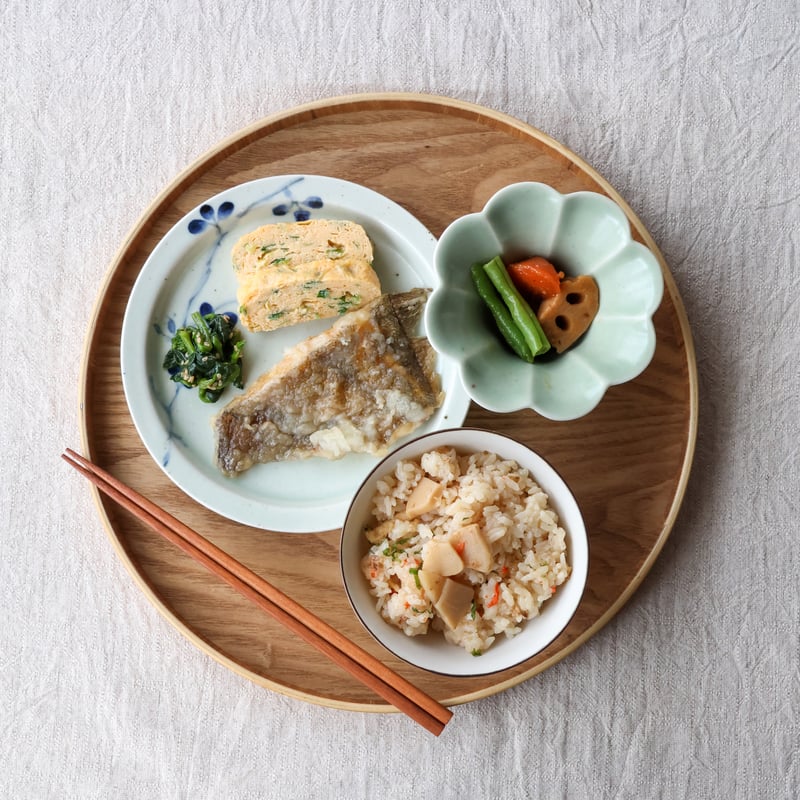 花型小鉢 青磁 / 一方唐草 | 和食器通販 有田焼 山忠｜おしゃれ
