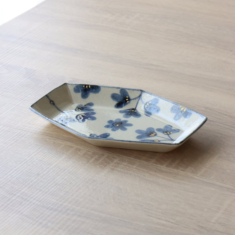 金彩草花紋 六角長皿 | 和食器通販 有田焼 山忠｜おしゃれでモダンな和