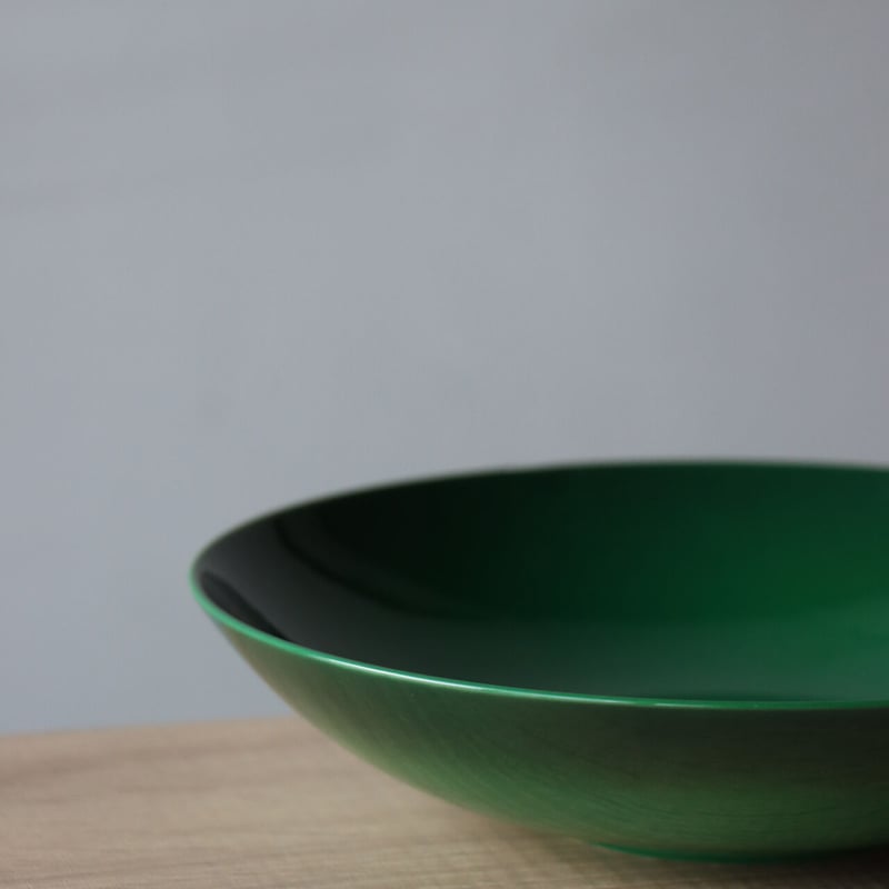 ガラス製ボウル 緑の縁 黒い装飾付き 黒呉須吹緑彩ボウル 20cm / 14cm | 和食器通販 有田焼 山忠｜おしゃれ