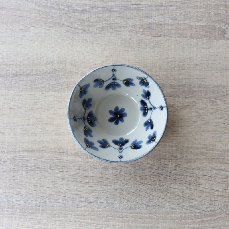 金彩草花紋 たたら平小鉢 | 和食器通販 有田焼 山忠｜おしゃれでモダン