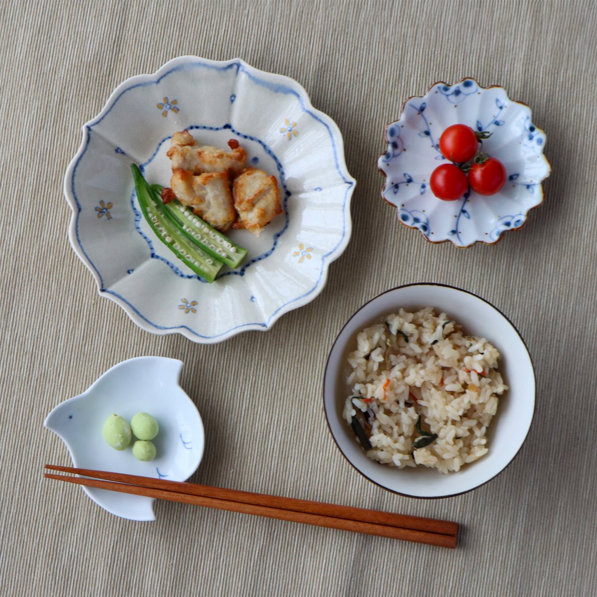 鶴と花の装飾 大皿 七宝焼き | 飾皿 | 丸祝い鶴 27φ