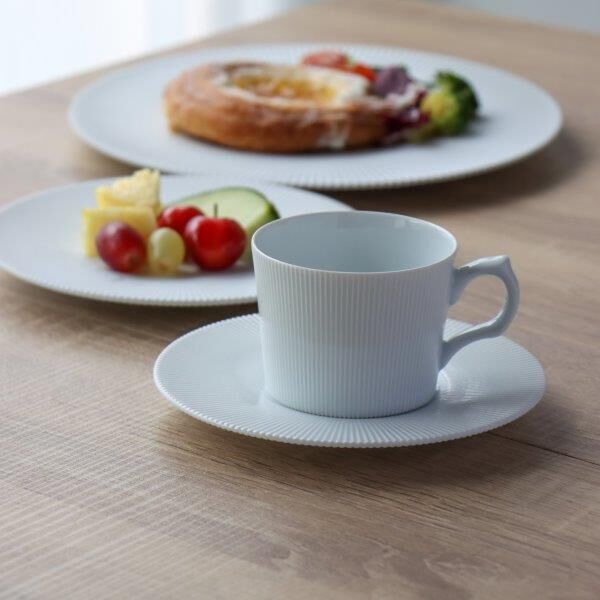 鎬 コーヒーカップ&ソーサー ブラック/ホワイト | 有田焼 山忠 鎬 コーヒーカップ&ソーサー ブラック/ホワイト | 有田焼 山忠