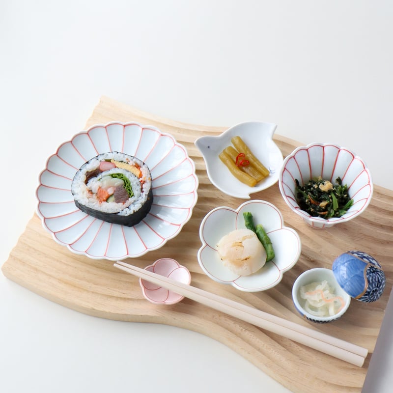 菊割小鉢(小) 青線 / 赤線 | 和食器通販 有田焼 山忠｜おしゃれで