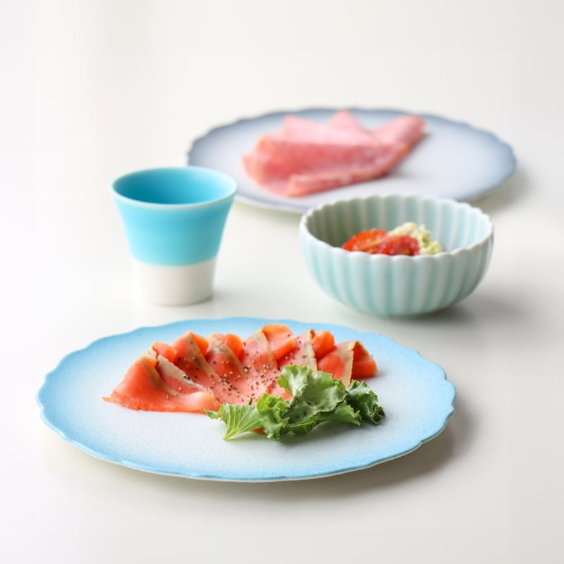 伊万里焼 畑萬陶苑：青磁掛分松竹梅文 菊割6.5寸皿 5枚組セット☆ 伊万里焼 畑萬陶苑：青磁掛分松竹梅文 菊割6.5寸皿 5枚組セット☆