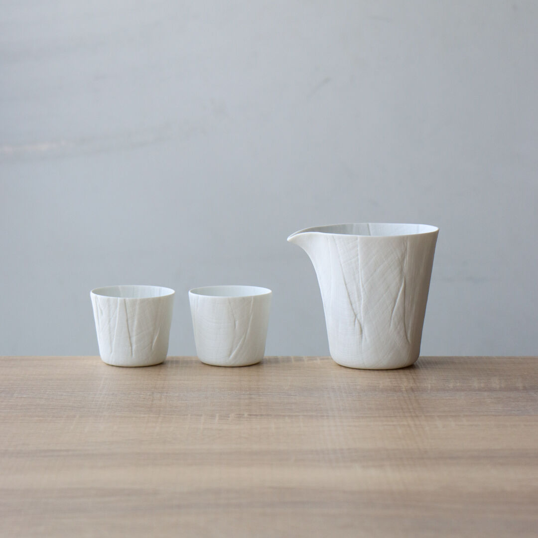 ceramic mimic fabric 冷酒セット プレーン | 和食器通販 有田焼 山忠｜