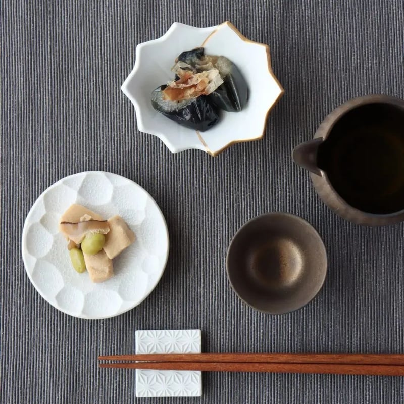 泡化粧 丸彫豆小皿 | 和食器通販 有田焼 山忠｜おしゃれでモダンな和