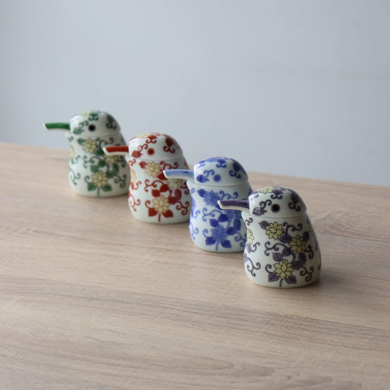 カワセミ 醤油差し 唐草紋 | 和食器通販 有田焼 山忠｜おしゃれで