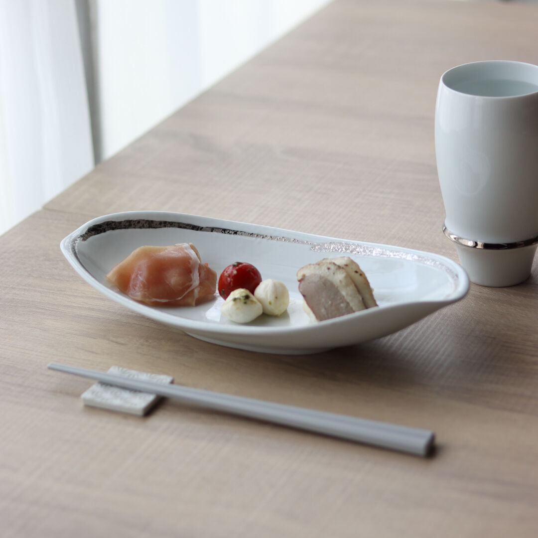 銀彩 楕円焼皿 | 和食器通販 有田焼 山忠｜おしゃれでモダンな和食器を