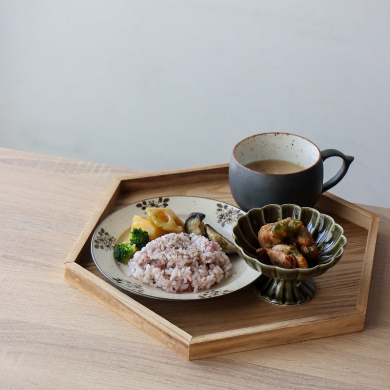 セピアフラワー リムプレート 18cm/24cm | 和食器通販 有田焼 山忠