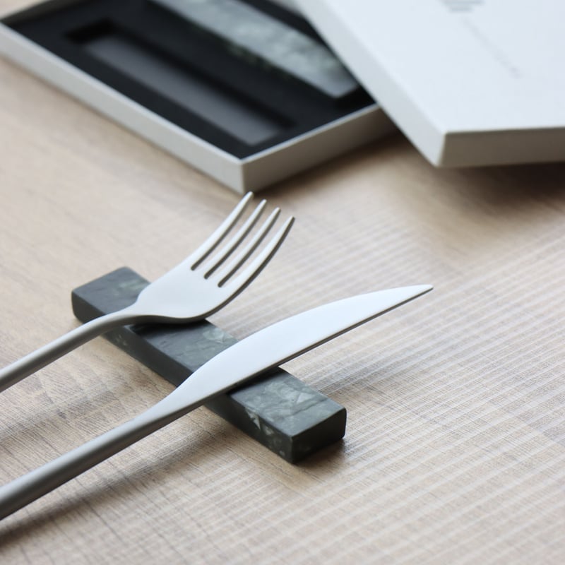 硯石 カトラリーレスト ペアセット 泡 Black | 和食器通販 有田焼 山忠