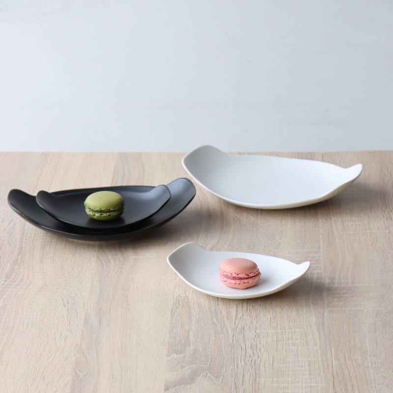 イイホシユミコ　大皿　中皿 yumiko iihoshi porcelain bon appetit S black ／