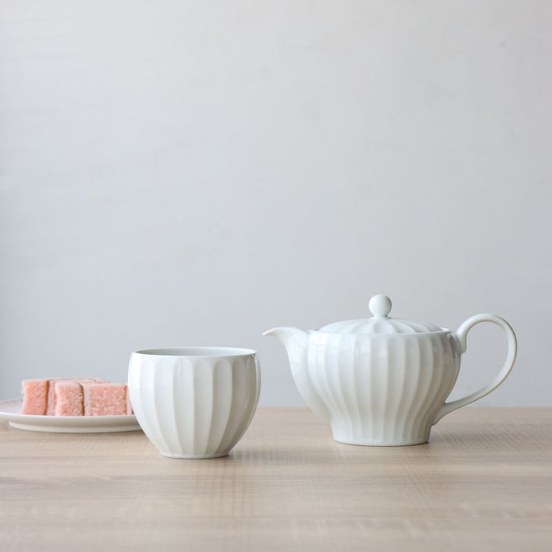 白磁 竹林彫 ポット | 和食器通販 有田焼 山忠｜おしゃれでモダンな和