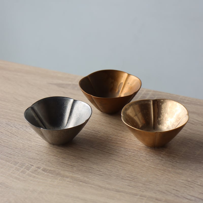 純銀製　花模様盃 花型盃 copper / silver / gold | 和食器通販 有田焼 山忠｜おしゃれで