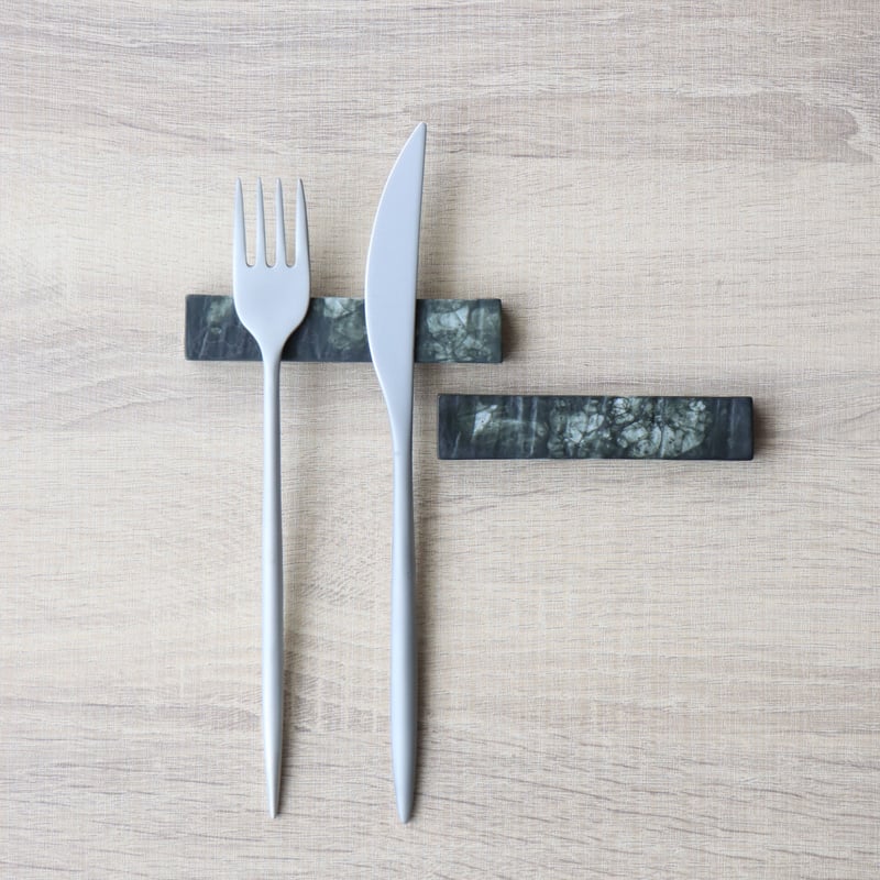 硯石 カトラリーレスト ペアセット 泡 Black | 和食器通販 有田焼 山忠