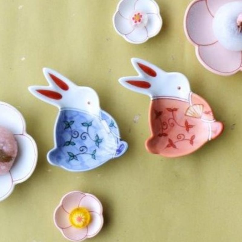 うさぎ豆小皿 唐草/小花 (男雛/女雛) | 和食器通販 有田焼 山忠