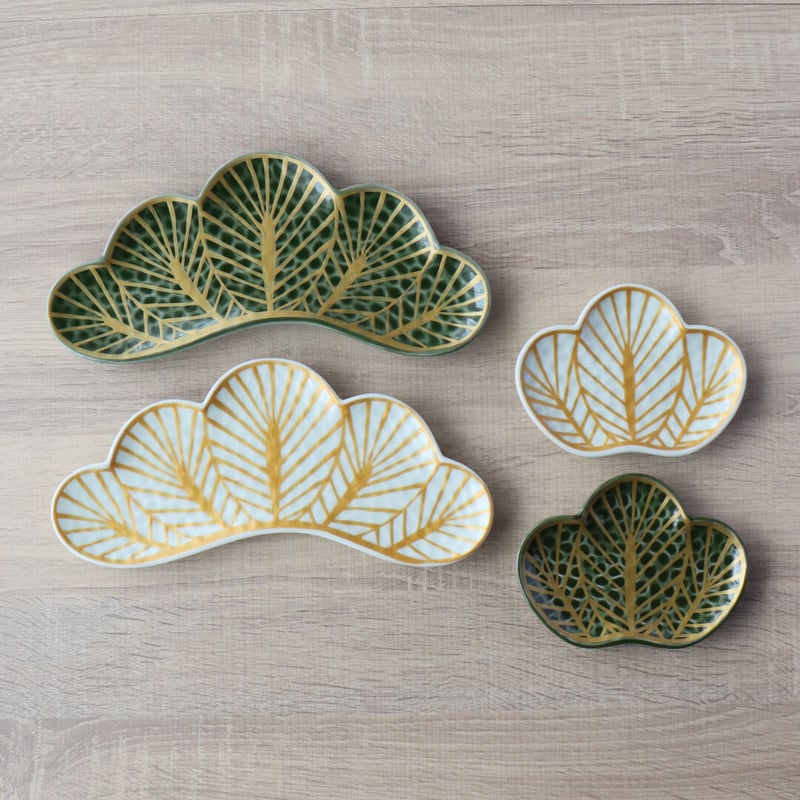 アナベル様ご依頼品　有田焼　幸楽窯　錦金松葉形前菜皿　鶴銘々皿　8点セット 錦金松葉型 銘々皿 /前菜皿 | 和食器通販 有田焼 山忠｜おしゃれ