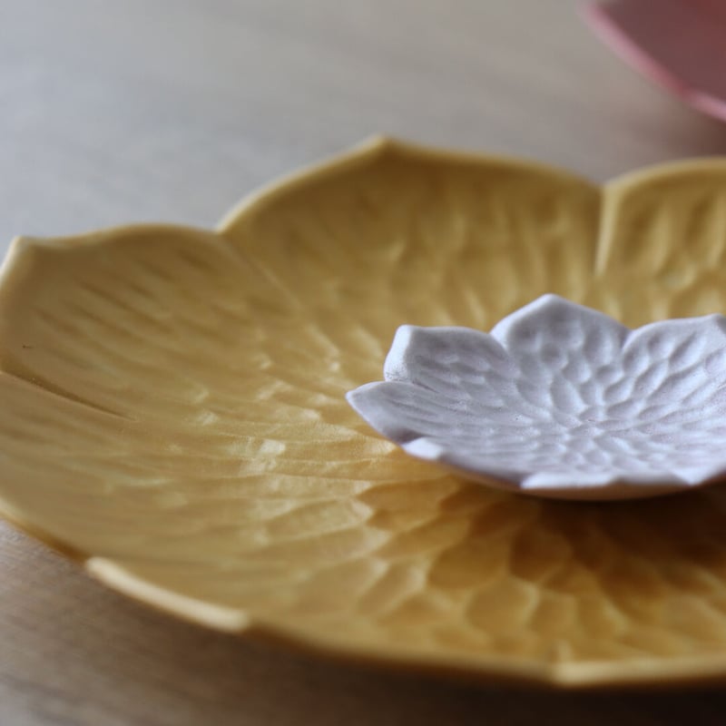 桔梗型銘々皿 水色/朱色/桃色/金色/白色 | 和食器通販 有田焼 山忠