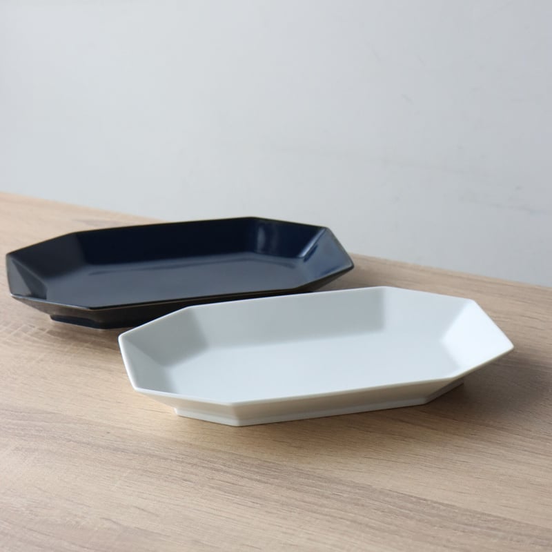 八角長角プレート ネイビー / 白マット | 和食器通販 有田焼 山忠
