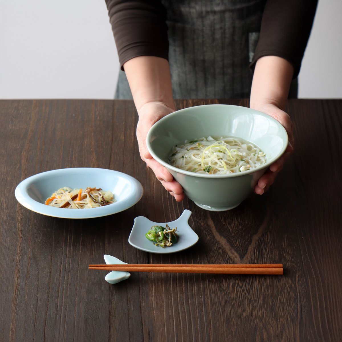 波佐見焼 龍庵窯 丼ぶり2個 料亭 レストラン お祝い 一龍陶苑