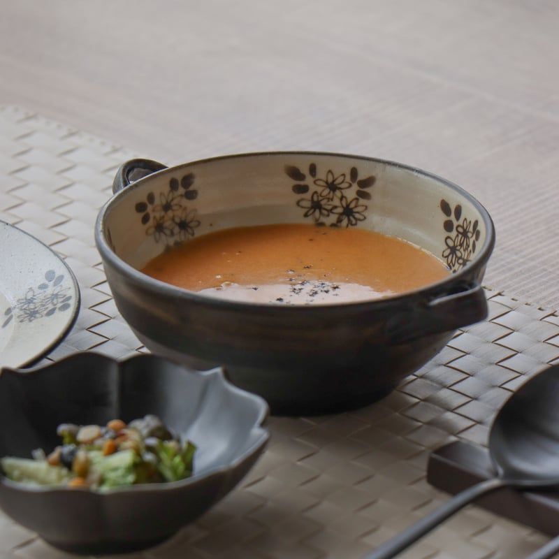 セピアフラワー 耳付スープ碗 | 和食器通販 有田焼 山忠｜おしゃれで