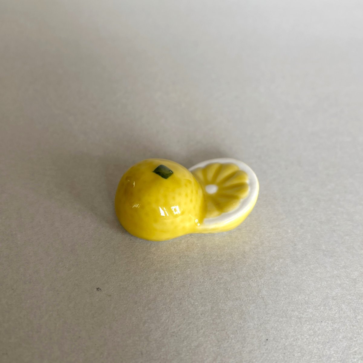 箸置き オレンジ レモン | 和食器通販 有田焼 山忠｜おしゃれでモダン