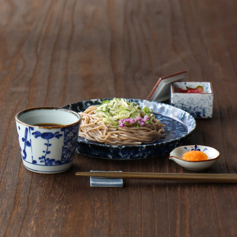 反りプレート 呉須うのふマット | 和食器通販 有田焼 山忠｜おしゃれで