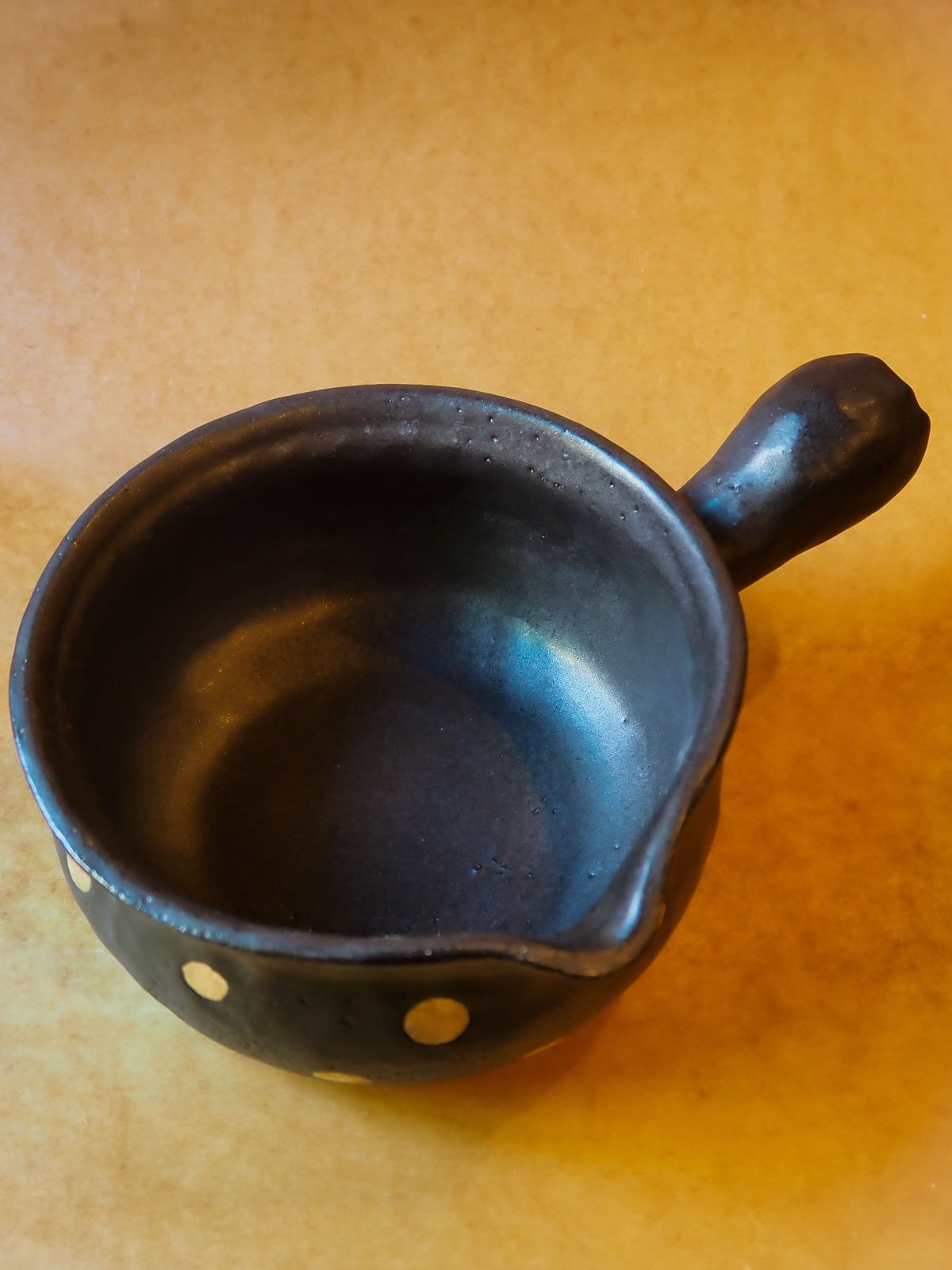 ほしとキノコ 片手土鍋 | うつわ と ざっか 器人器人