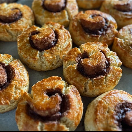 ippe coppe bakery・シナモンロールスコーン8個セット ※冷凍発送※