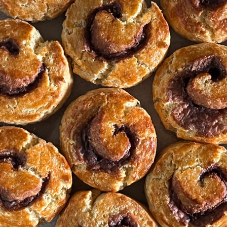 ippe coppe bakery・シナモンロールスコーン8個セット ※冷凍発送※