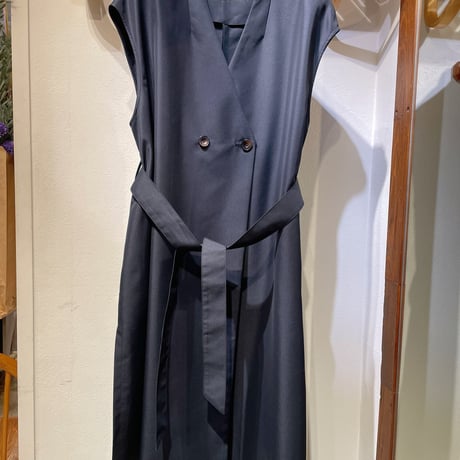 SLEEBLESS JACKET