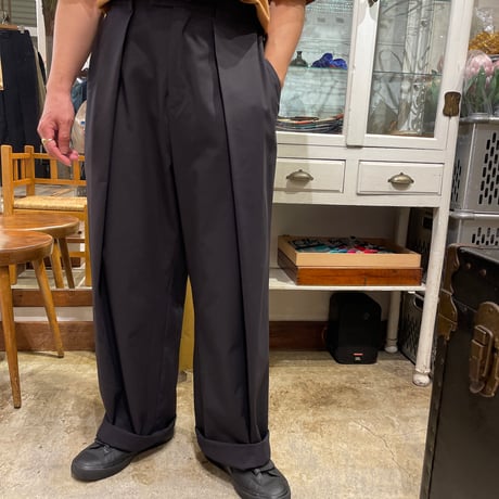 otoユニセックス タック美パンツ