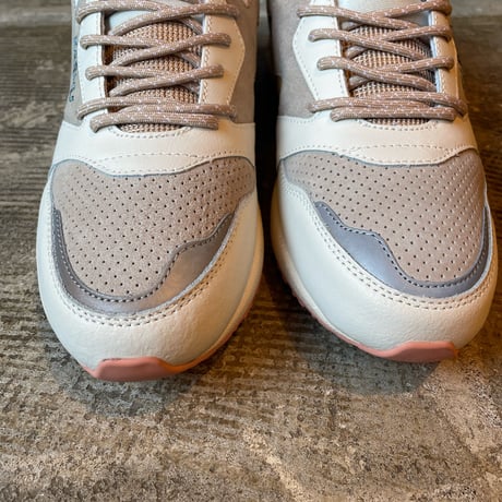 KARHU スリッポン AREA