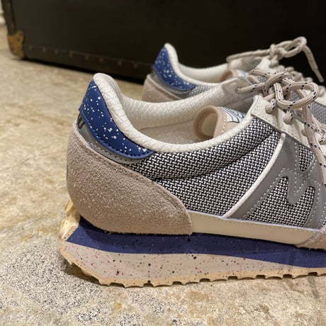 KARHU retro classic スニーカー