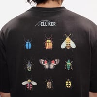 ユニセックス虫バックプリントTシャツ