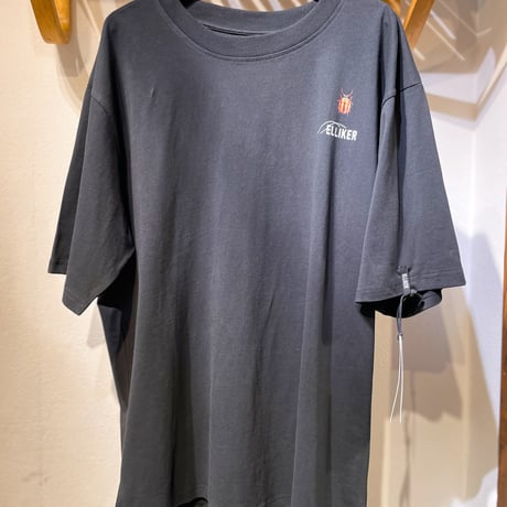 ユニセックス虫バックプリントTシャツ