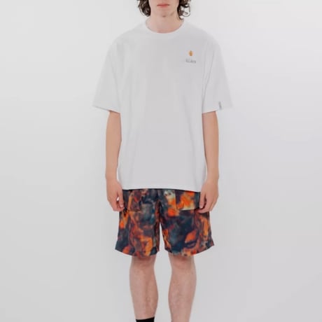 ユニセックス虫バックプリントTシャツ