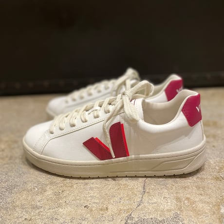 VEJA シャドーロゴPINK