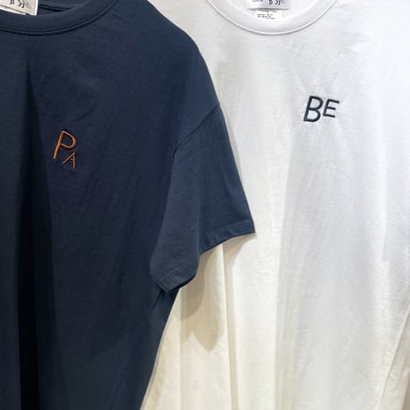 PARIS BERLIN 刺繍Tシャツ