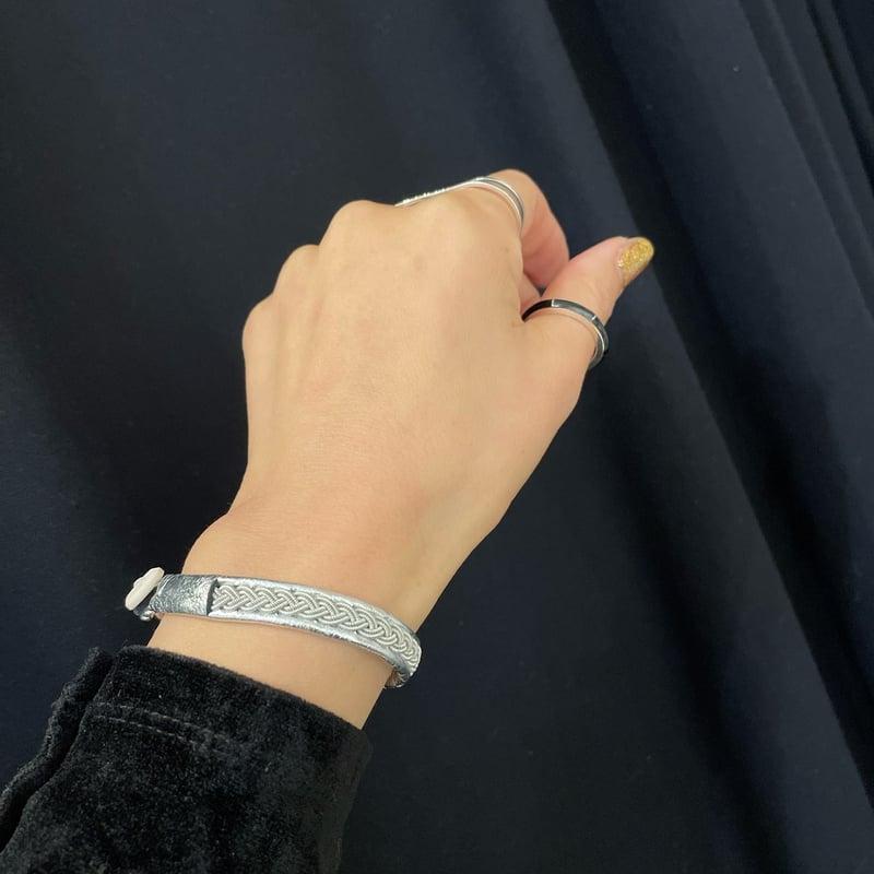 ★新品★ YOHEI NOGUCHI サーミブレスレット ナチュラル ベージュ YOHEI NOGUCHI】幸せをもたらす！？サーミブレスレット | LEE