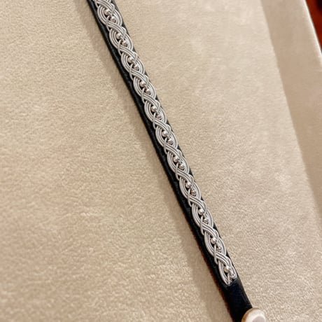 WHITE MB限定　ねじりつぶつぶブレス