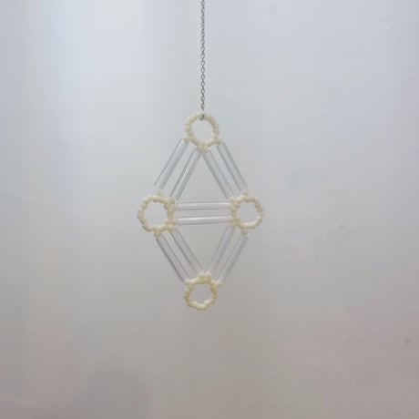 PENTA ダイヤ型ピアス/イヤリング