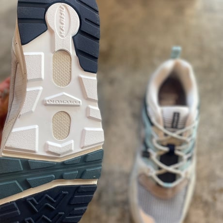 KARHU Fusion Limited WHITE/blue   /PINK